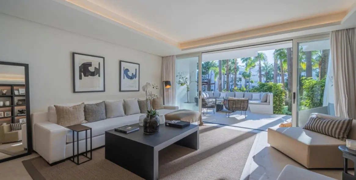 Sale of ground floor apartment in The Golden Mile 1