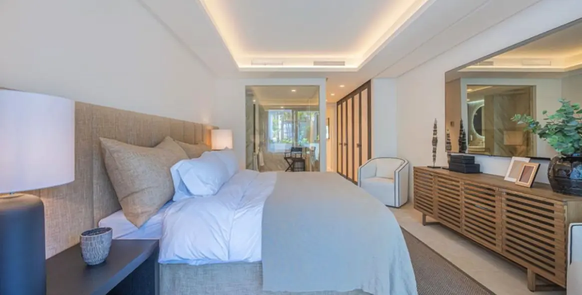 Sale of ground floor apartment in The Golden Mile 7