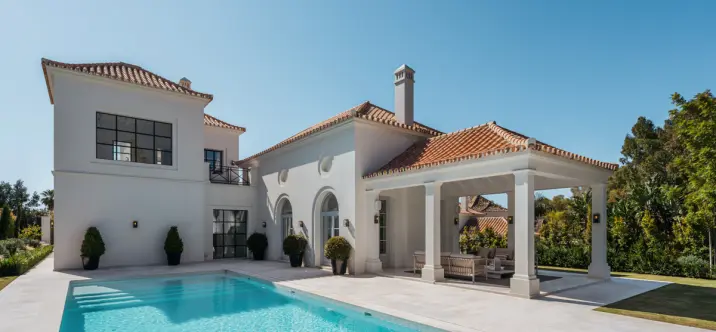 Venta de villa independiente en Nueva Andalucía 0