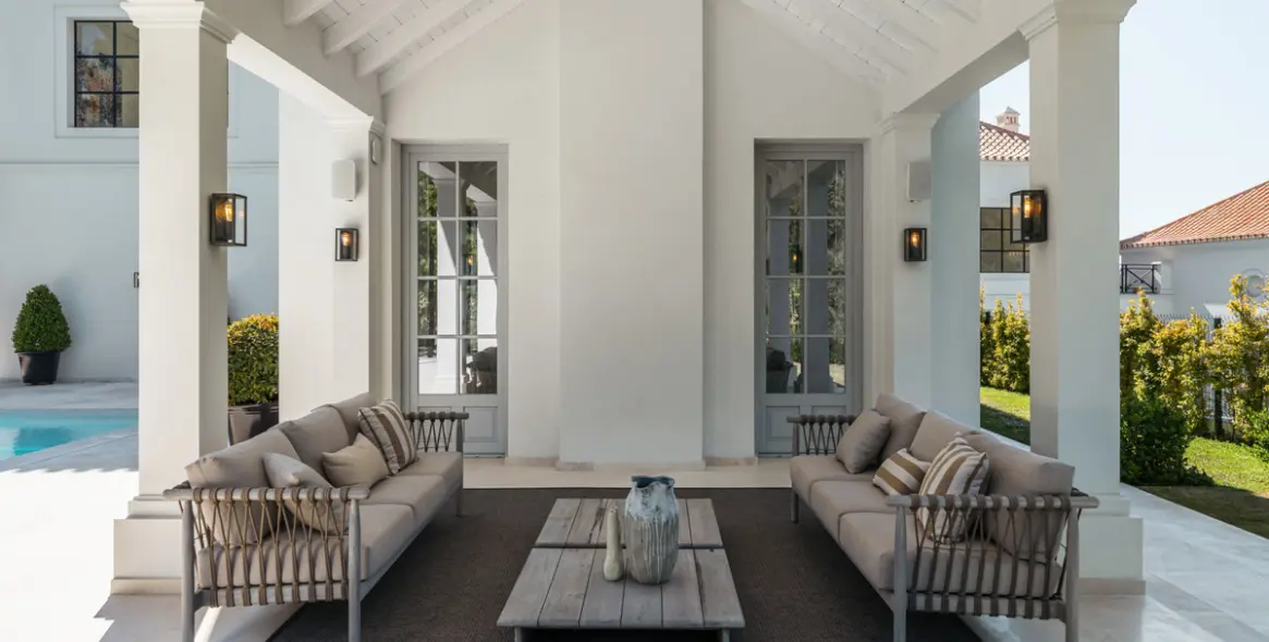 Venta de villa independiente en Nueva Andalucía 5