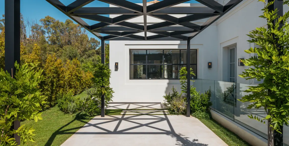 Venta de villa independiente en Nueva Andalucía 10