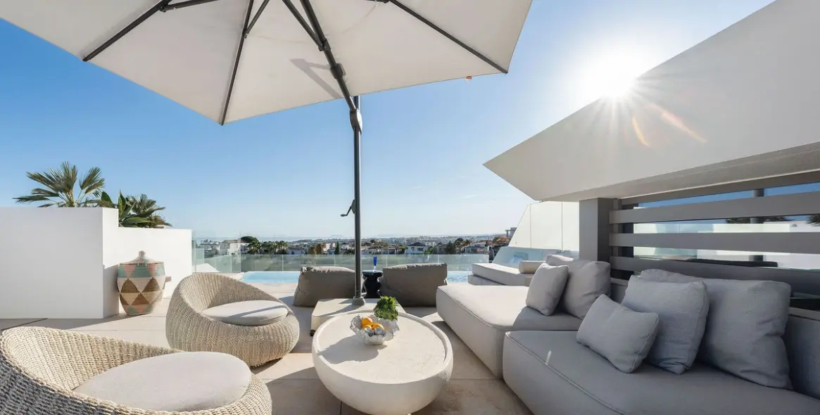 Продажа дома на две семьи в Nueva Andalucía (район Nueva Andalucía) 1