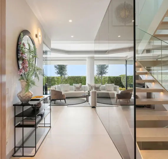 Дом на две семьи R5168548