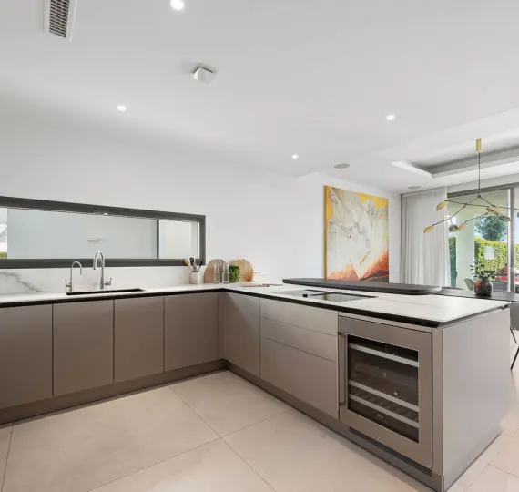 Дом на две семьи R5168548