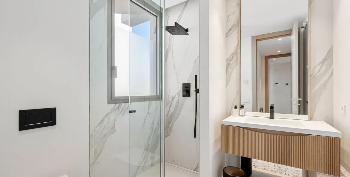 Продажа дома на две семьи в Nueva Andalucía (район Nueva Andalucía) 17