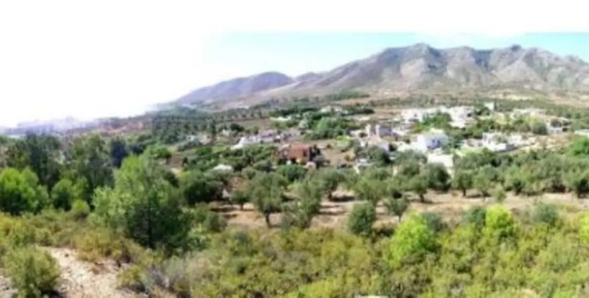 Продажа  жилого участка в Torremolinos 1