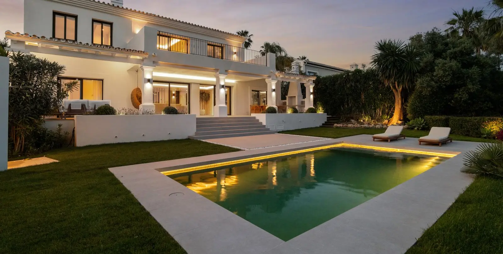 Sale of detached villa in Nueva Andalucía 1