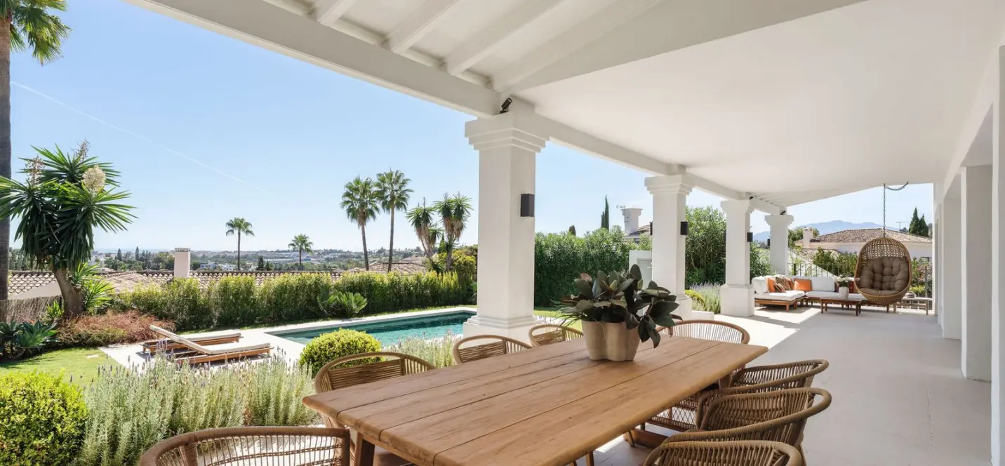 Sale of detached villa in Nueva Andalucía 1