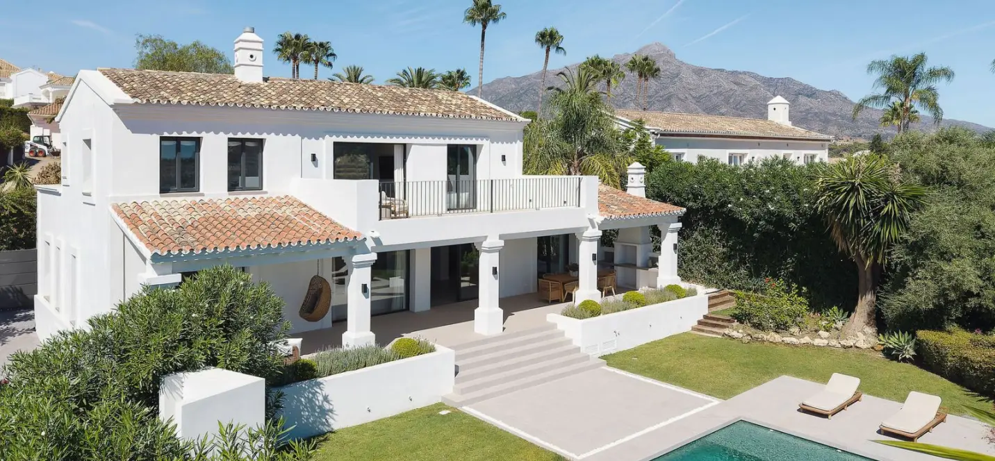 Sale of detached villa in Nueva Andalucía 2