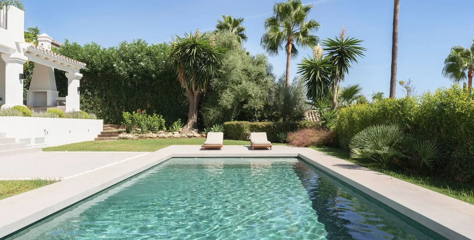 Sale of detached villa in Nueva Andalucía 4