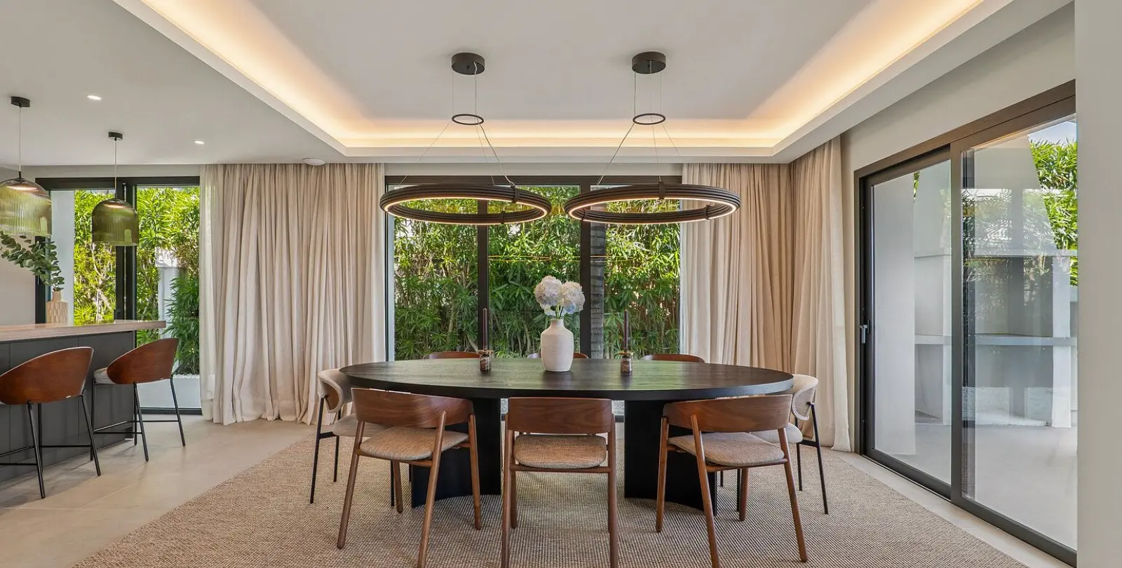 Sale of detached villa in Nueva Andalucía 10