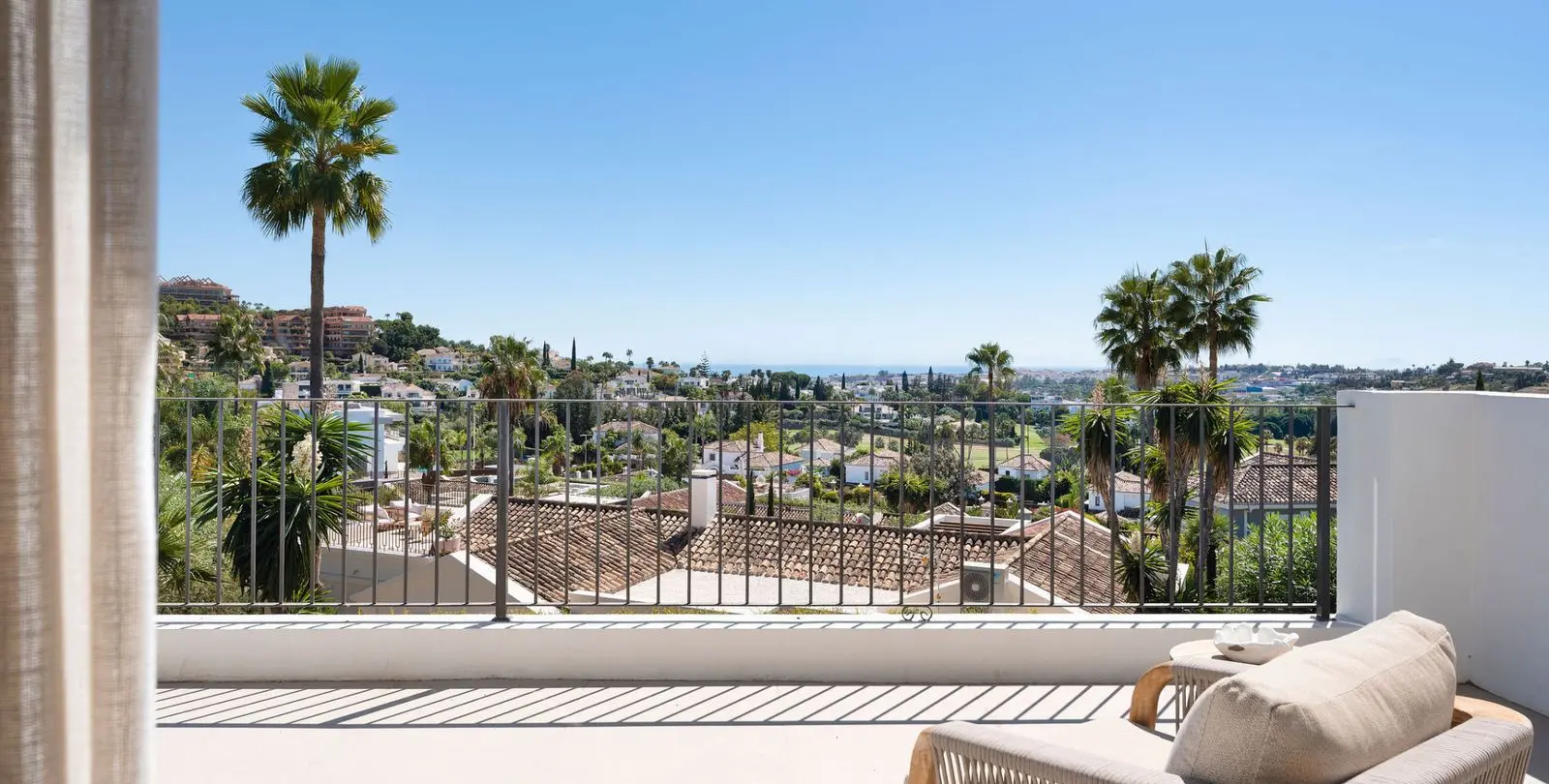 Sale of detached villa in Nueva Andalucía 18