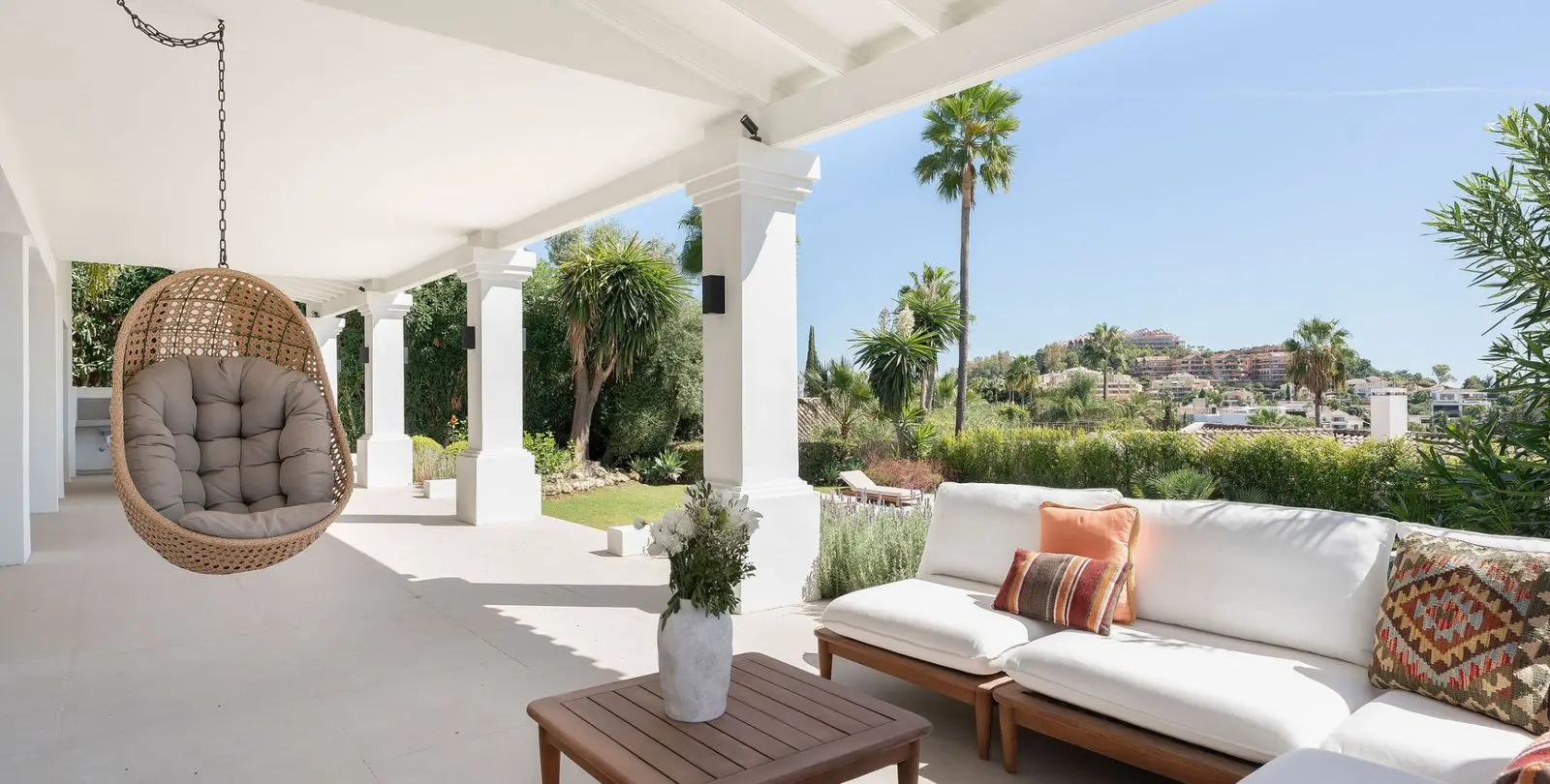Sale of detached villa in Nueva Andalucía 22