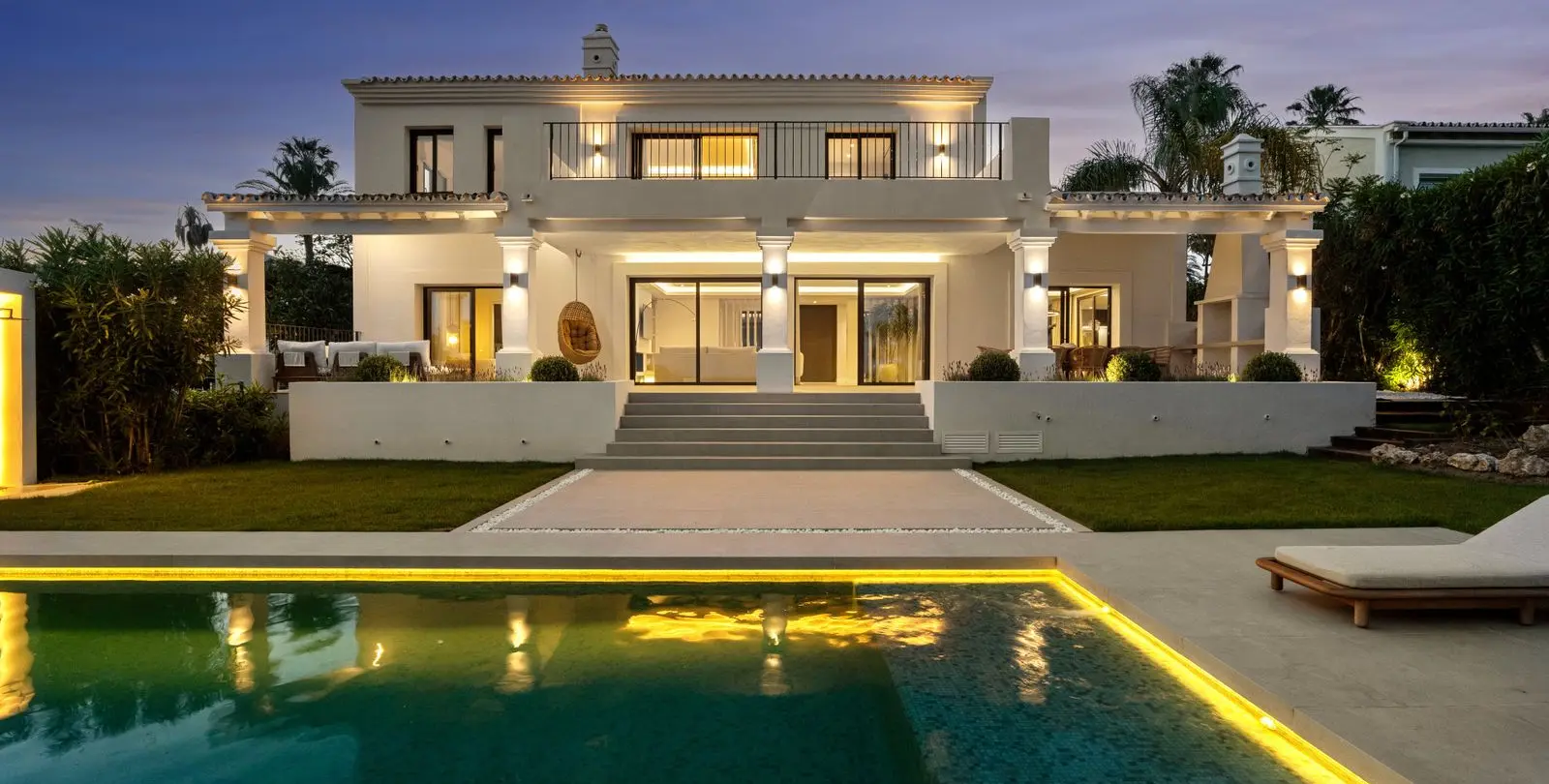Sale of detached villa in Nueva Andalucía 32