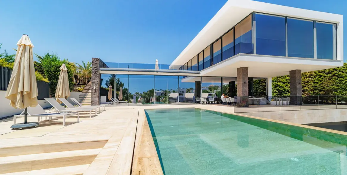 Long-term rent of detached villa in Nueva Andalucía 3