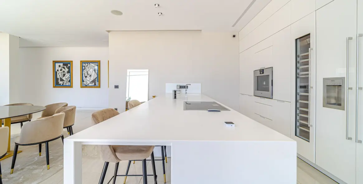 Long-term rent of detached villa in Nueva Andalucía 11