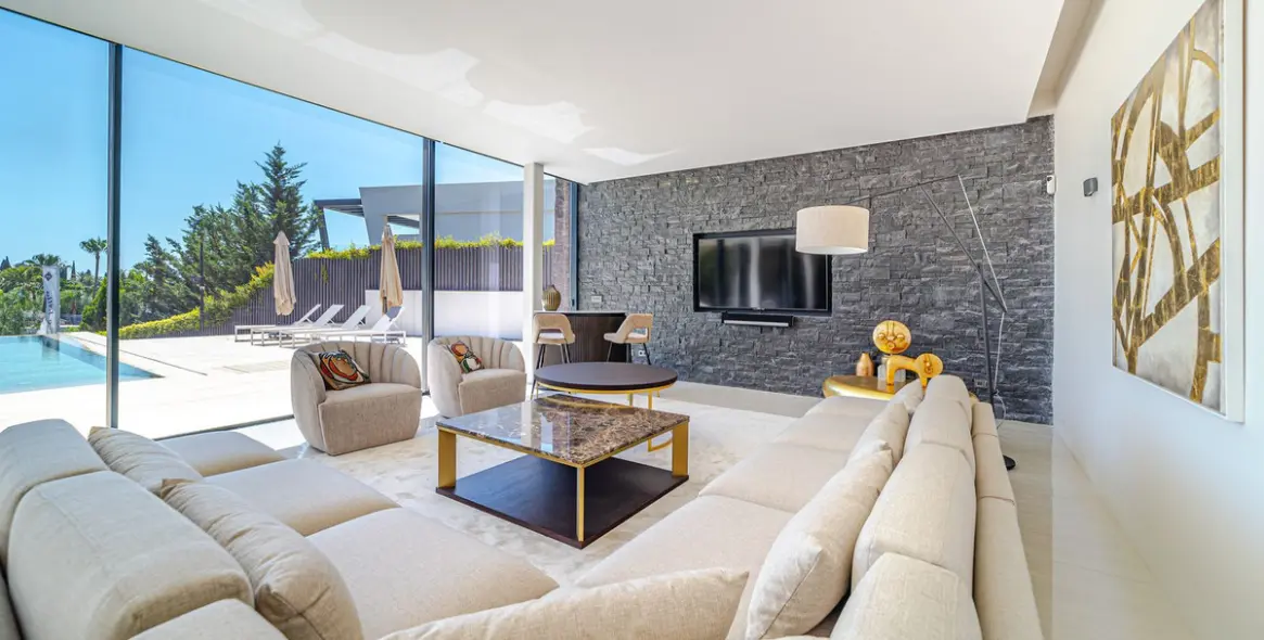 Long-term rent of detached villa in Nueva Andalucía 16