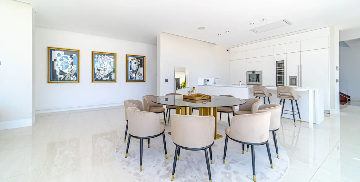 Long-term rent of detached villa in Nueva Andalucía 19