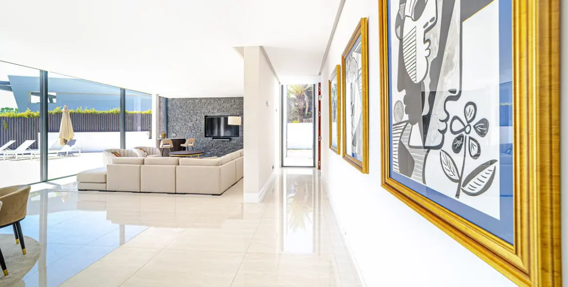 Long-term rent of detached villa in Nueva Andalucía 20