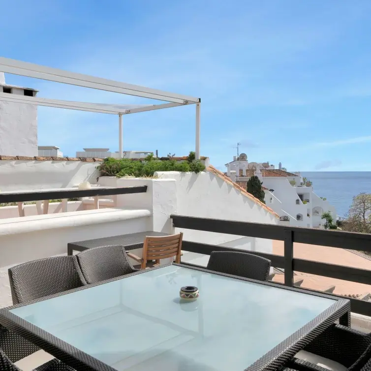 Sale of penthouse in Marbella