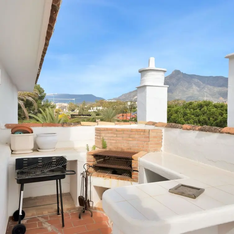 Sale of penthouse in Marbella
