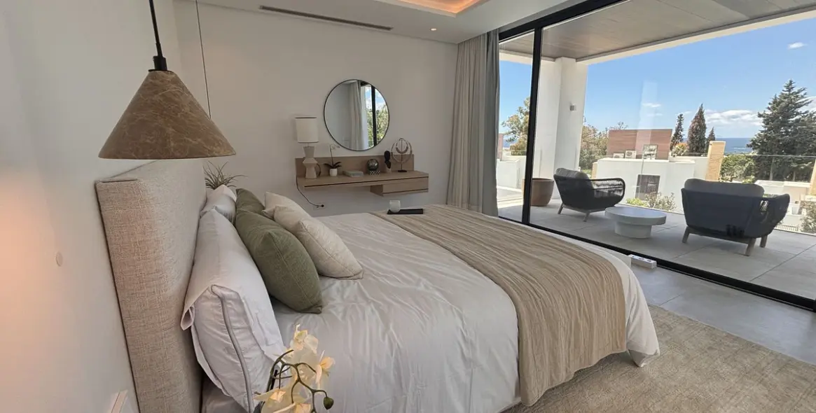 Sale of detached villa in The Golden Mile 22