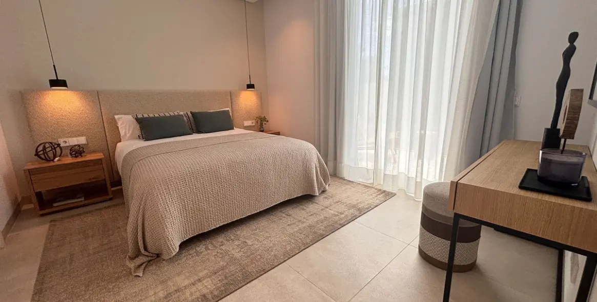 Sale of detached villa in The Golden Mile 26