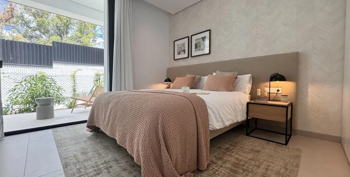 Sale of detached villa in The Golden Mile 27