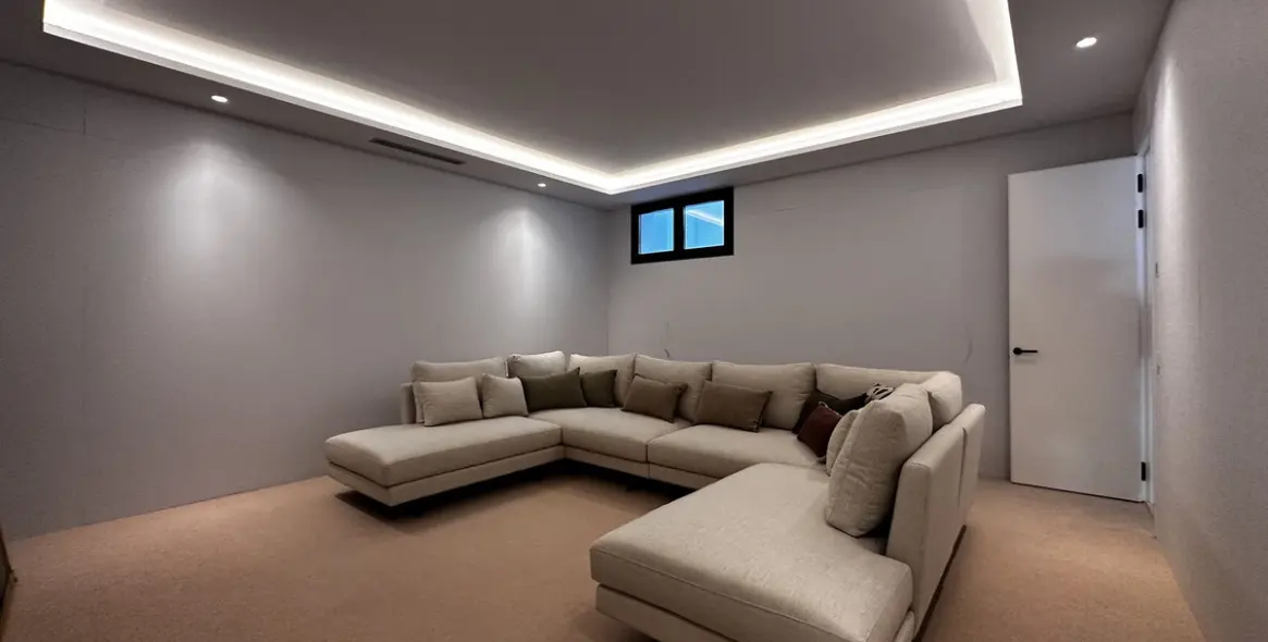 Sale of detached villa in The Golden Mile 37