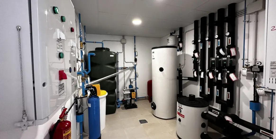 Sale of detached villa in The Golden Mile 43