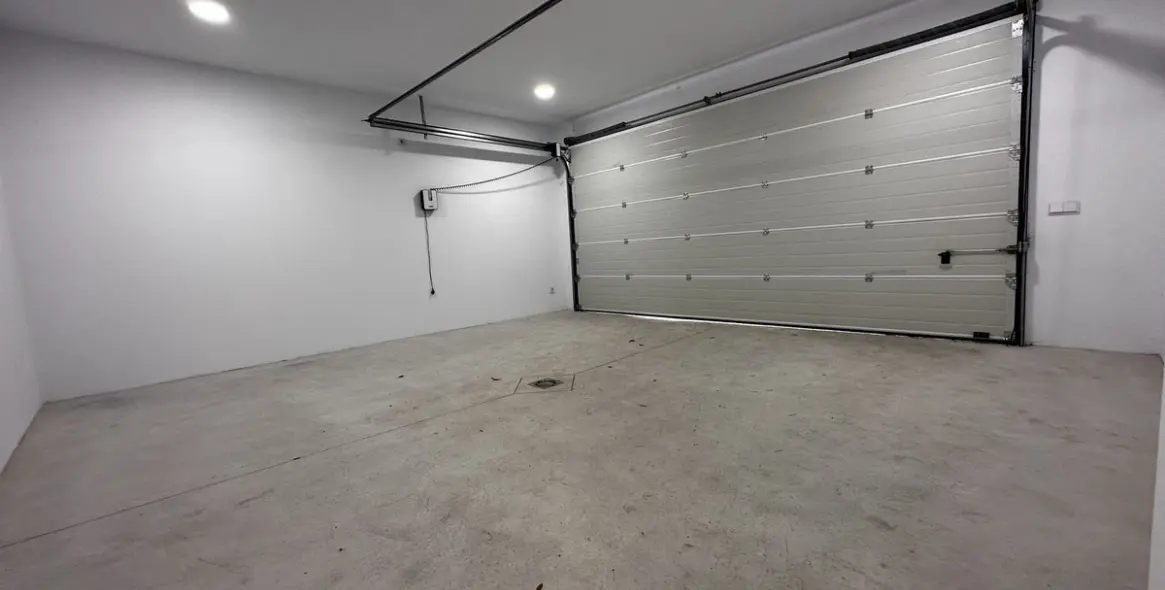 Sale of detached villa in The Golden Mile 45