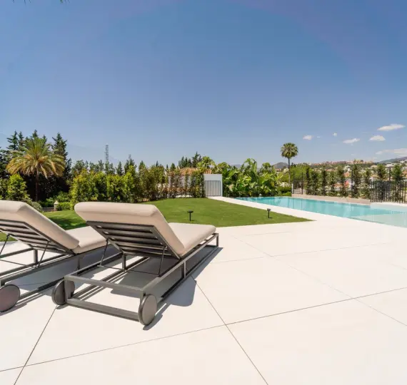 Sale of detached villa in Nueva Andalucía