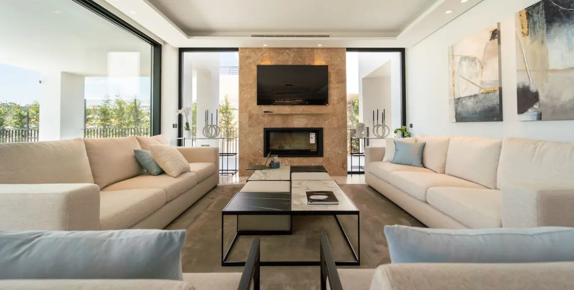 Sale of detached villa in Nueva Andalucía 16