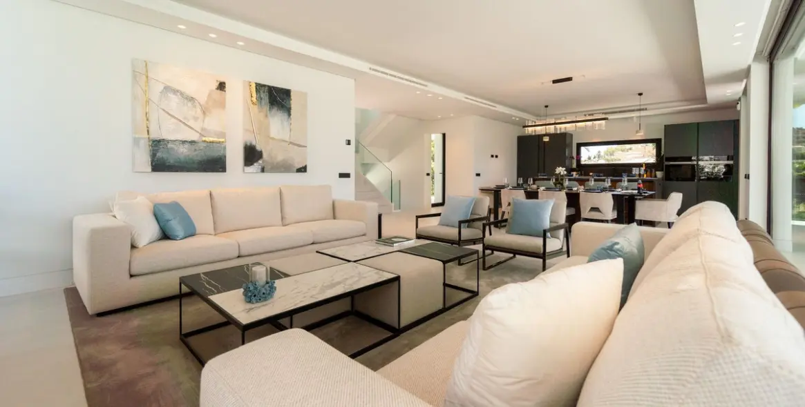 Sale of detached villa in Nueva Andalucía 21