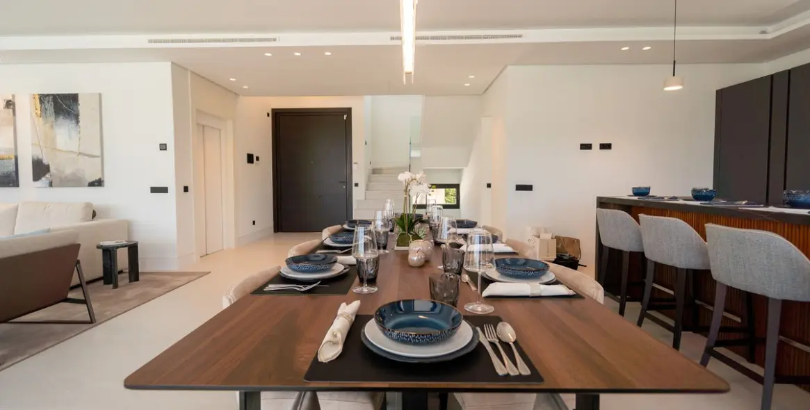 Sale of detached villa in Nueva Andalucía 26