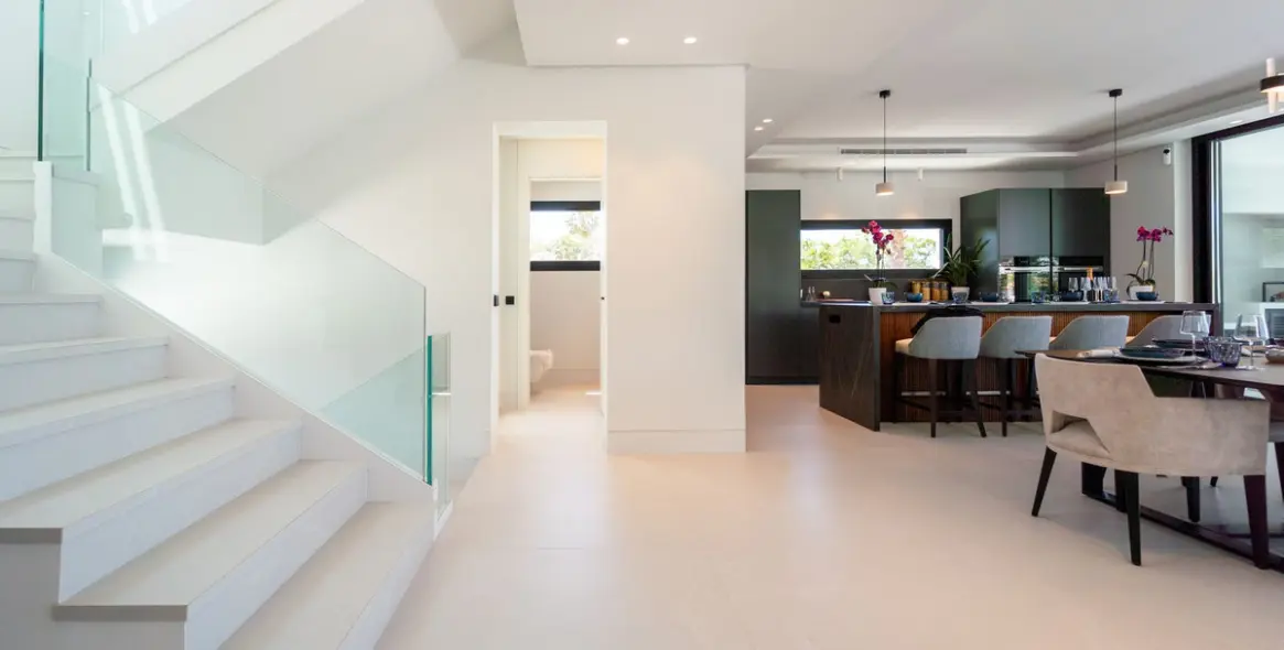 Sale of detached villa in Nueva Andalucía 33