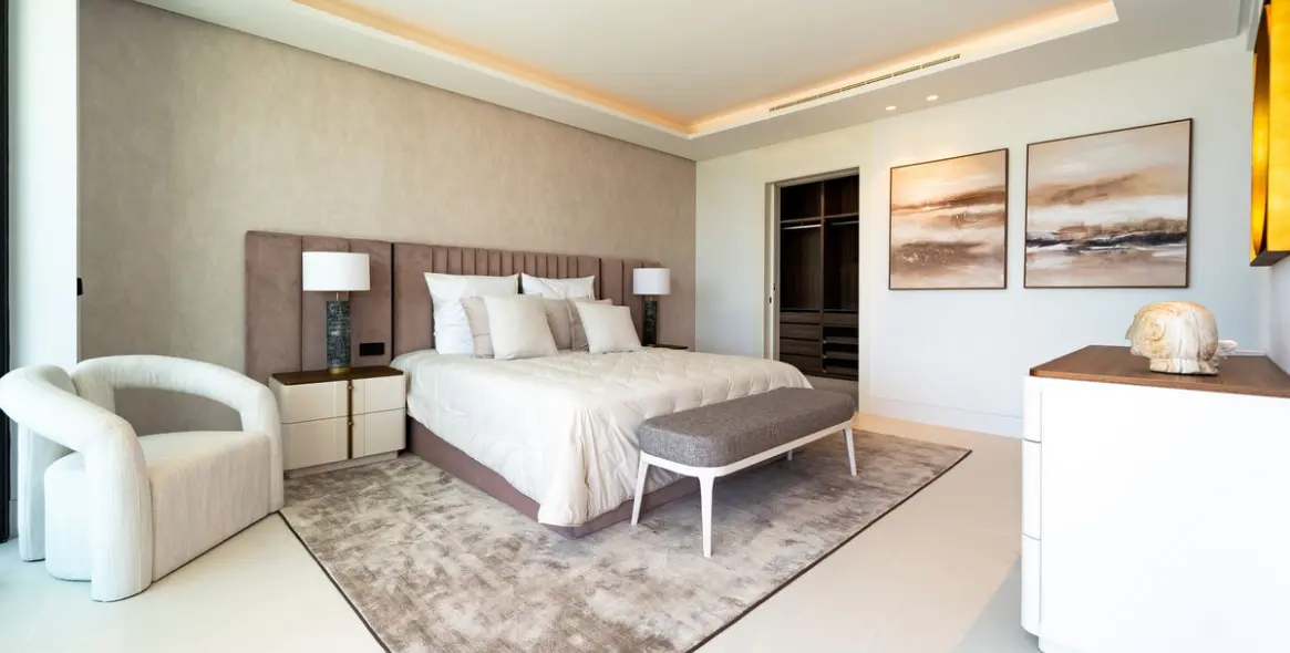 Sale of detached villa in Nueva Andalucía 35