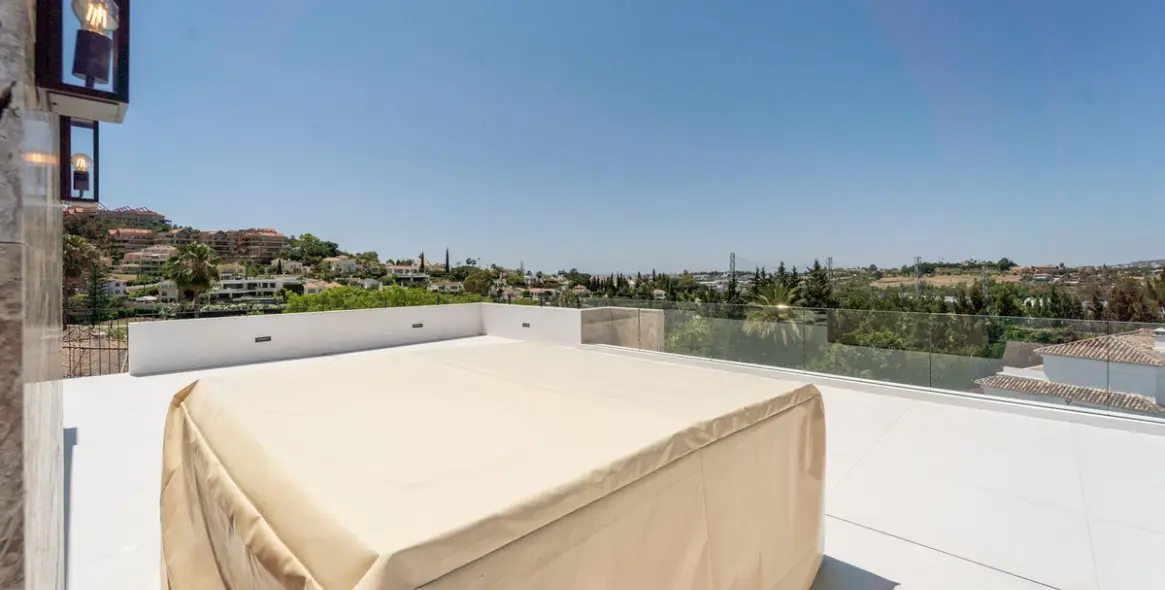 Sale of detached villa in Nueva Andalucía 56