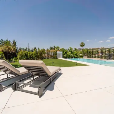 Venta de villa independiente en Nueva Andalucía