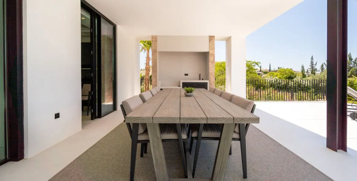 Venta de villa independiente en Nueva Andalucía 12