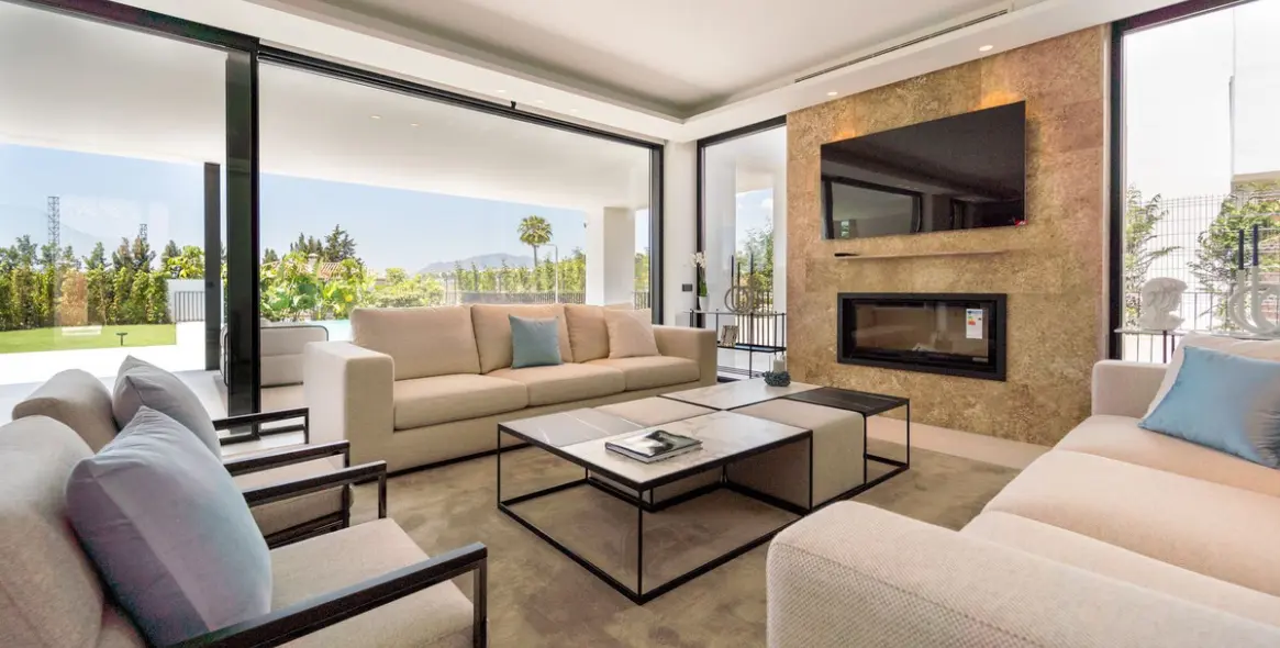 Venta de villa independiente en Nueva Andalucía 17