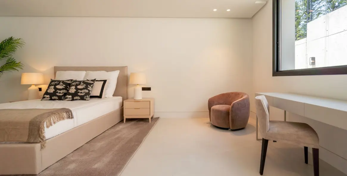 Venta de villa independiente en Nueva Andalucía 100