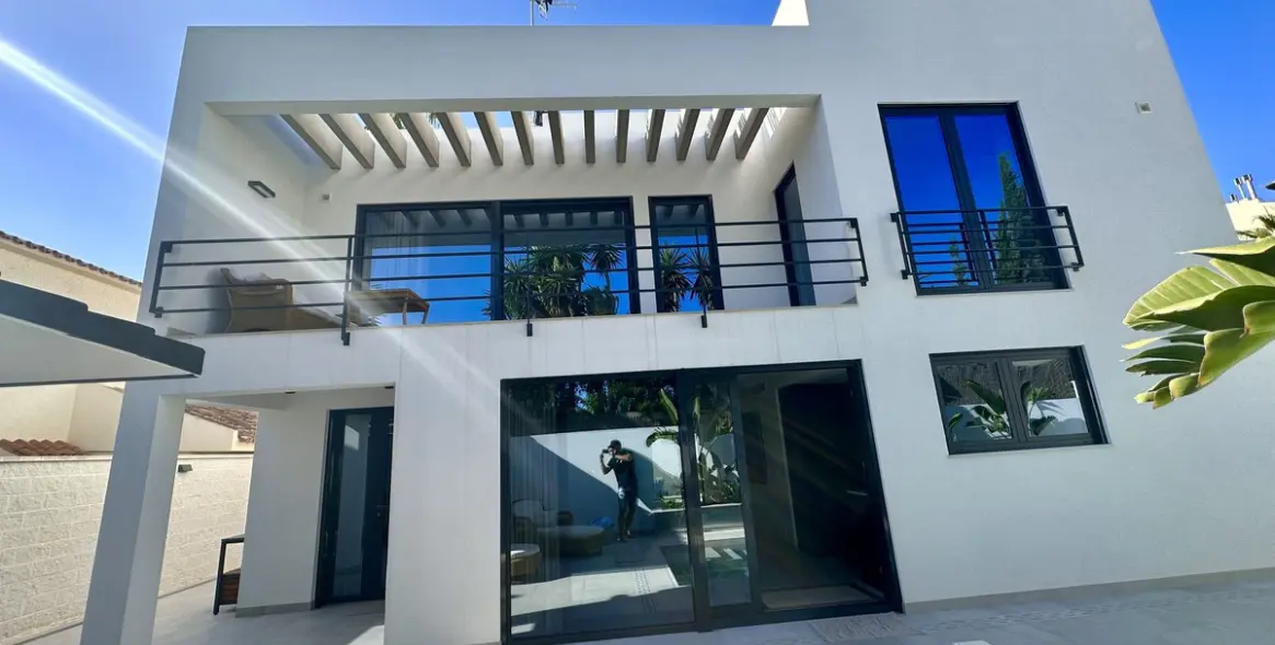 Продажа  отдельно стоящей виллы в Puerto Banús 9