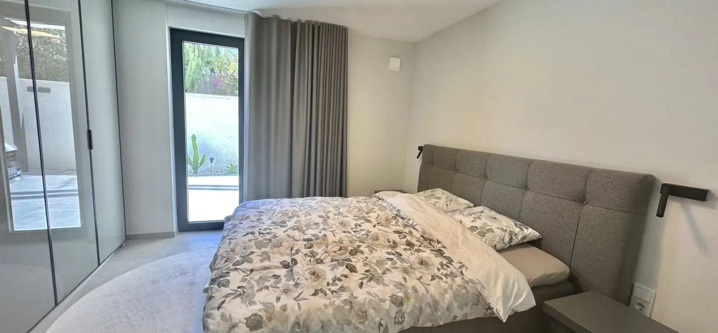 Sale of detached villa in Puerto Banús 3