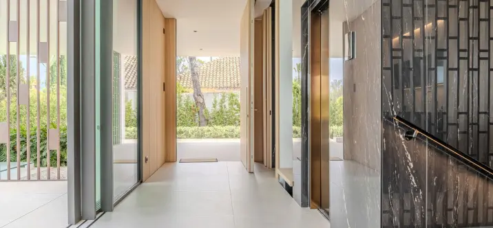 Дом на две семьи R5140960 0