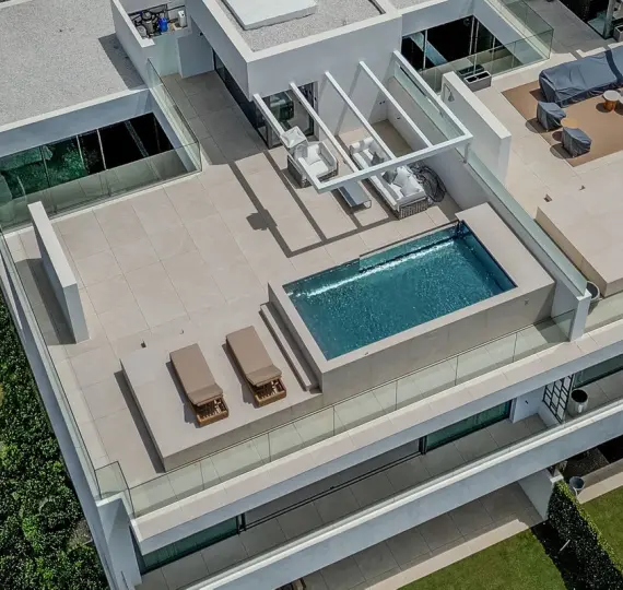 Дом на две семьи R5140960