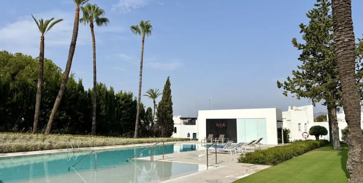 Продажа дома на две семьи в Nueva Andalucía (район Nueva Andalucía) 4