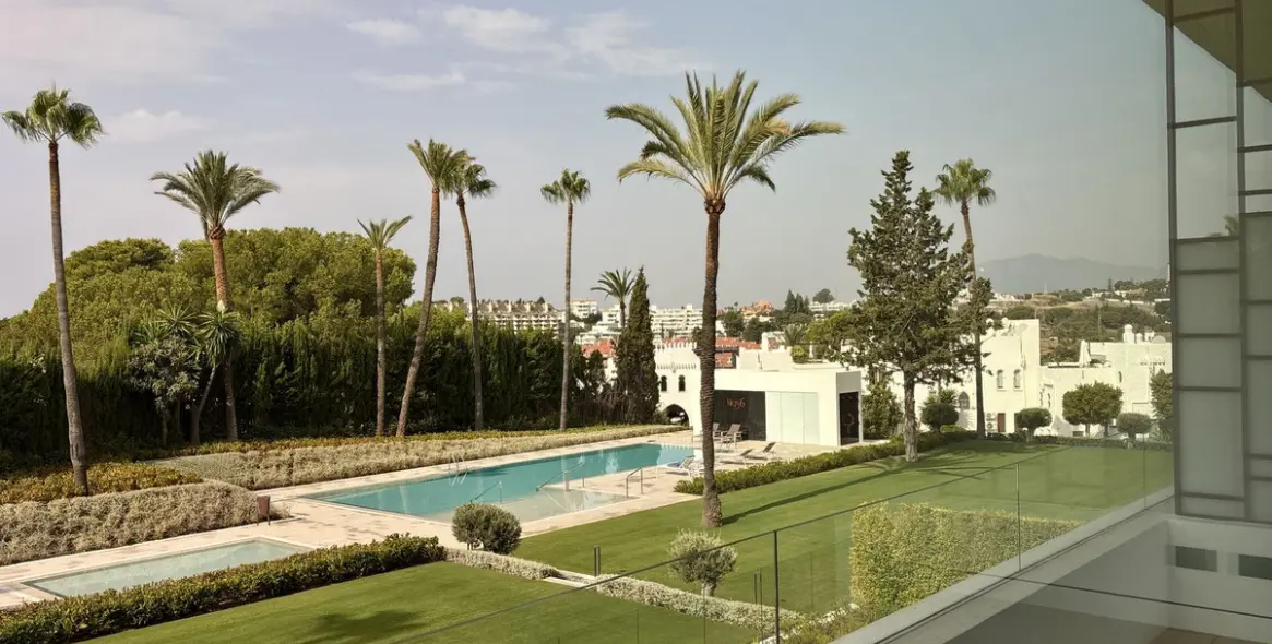 Продажа дома на две семьи в Nueva Andalucía (район Nueva Andalucía) 18