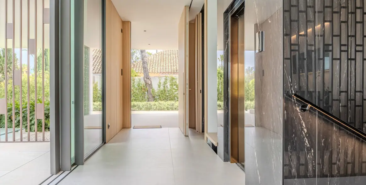 Long-term rent of semi-detached house in Nueva Andalucía 1