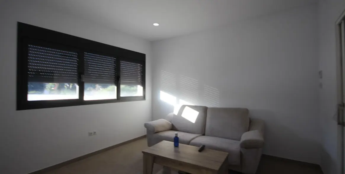 Sale of detached villa in Elviria 27